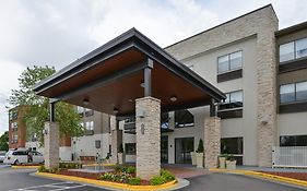 Holiday Inn Express & Suites Raleigh ne - Medical Ctr Area