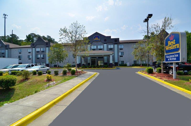 Holiday Inn Express & Suites Raleigh Ne - Medical Ctr Area, An Ihg Hotel Exterior photo