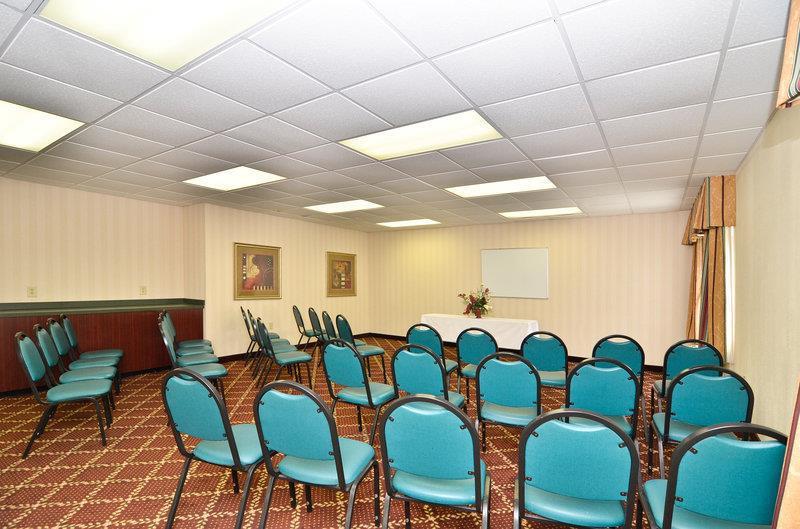 Holiday Inn Express & Suites Raleigh Ne - Medical Ctr Area, An Ihg Hotel Facilities photo